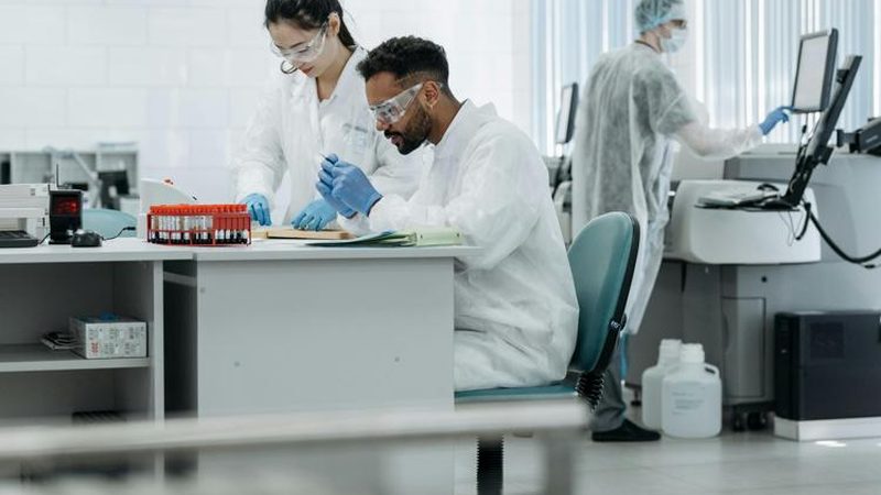 保健品代加工OEM生产：资质要求解析